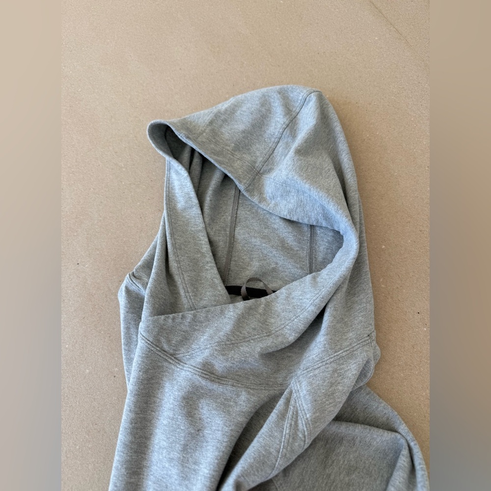 Lululemon — Scuba Cropped Hoodie — Size 10 - Picture 13 of 15